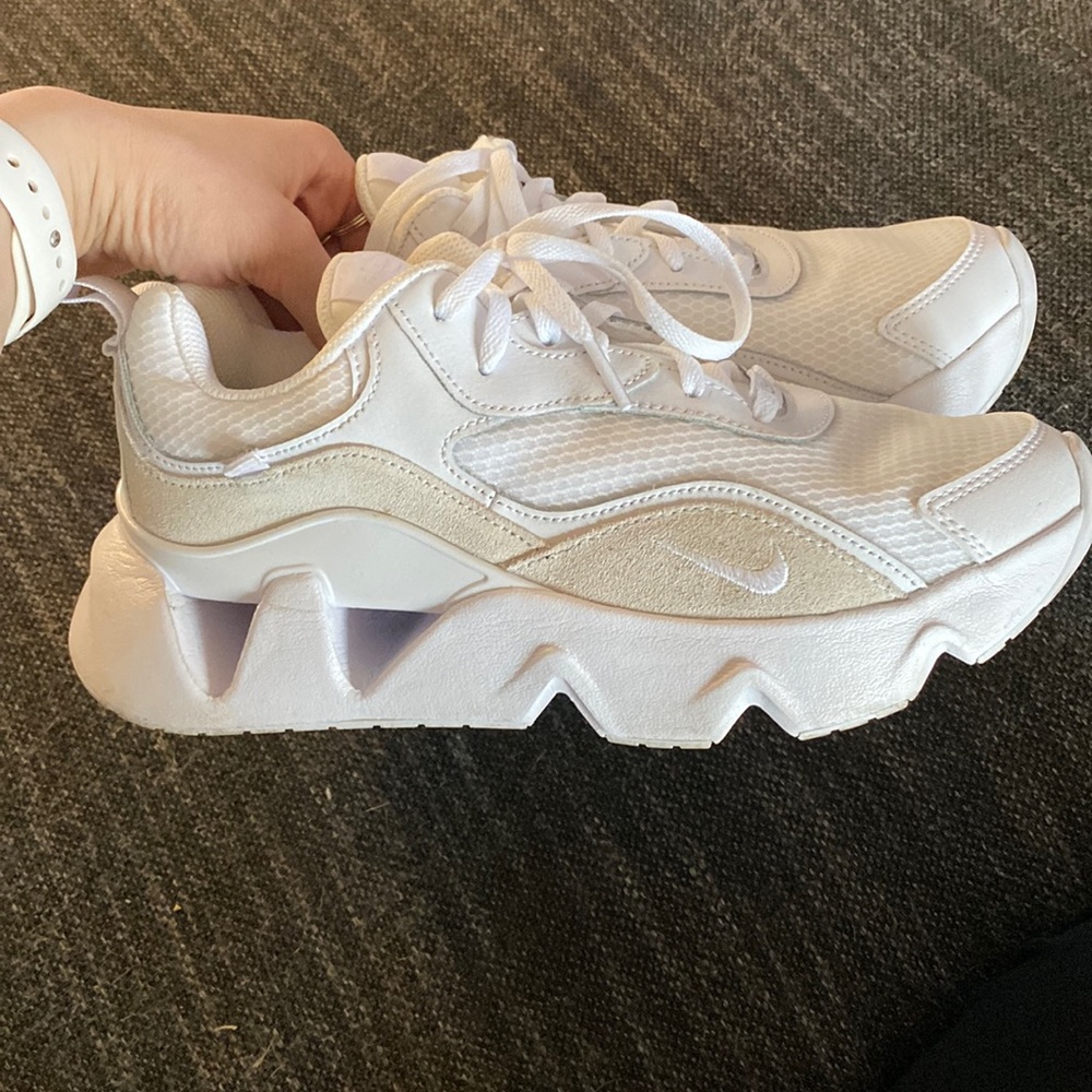 Nike Ryz 365 women’s shoes